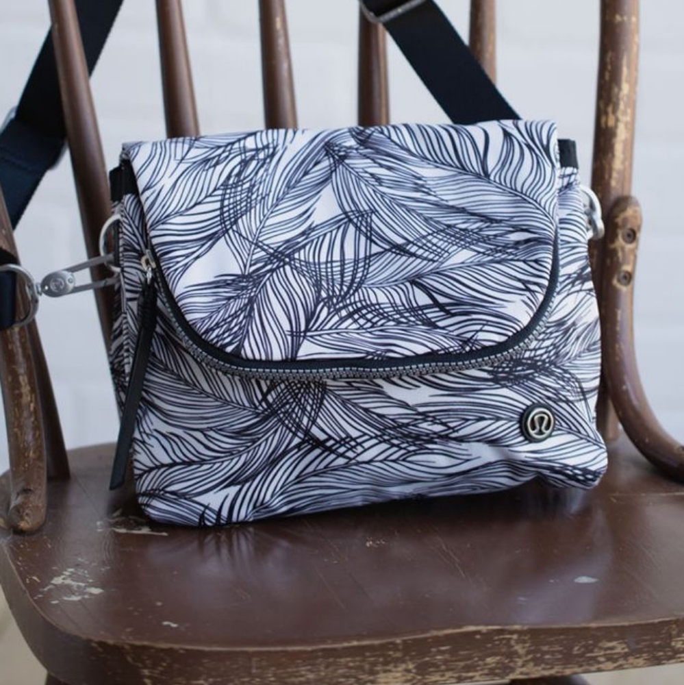LULULEMON Party Om GUC bag purse